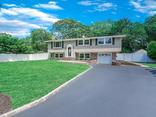 53 Fireside Ln, East Setauket, NY, 11733-3432 | Card Image