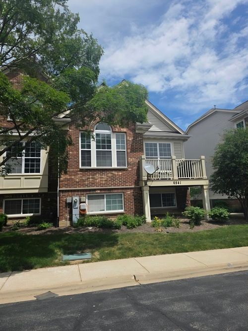 6541 Lilac Blvd, Hanover Park, IL, 60133-3977 | Card Image