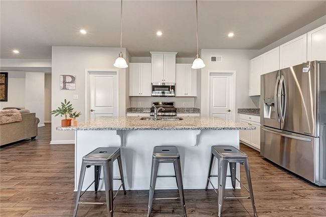 114 Magnolia Dr, House other with 3 bedrooms, 3 bathrooms and 2 parking in Mc Kees Rocks PA | Image 13