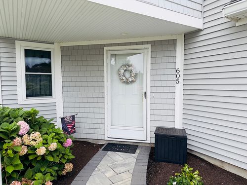 605-605 White Cliff Dr, Plymouth, MA, 02360-1484 | Card Image
