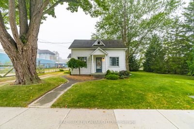 130 Main St, House other with 2 bedrooms, 2 bathrooms and 5 parking in Glencoe ON | Image 2