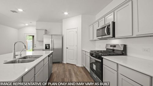 590 Belle Springs Ln, Conroe, TX, 77301-2592 | Card Image