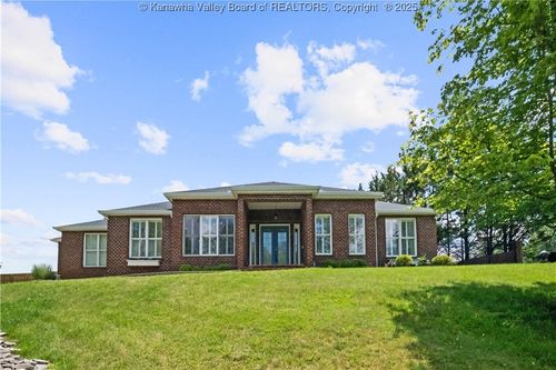 62 Stone Ridge Dr, Hurricane, WV, 25526-7700 | Card Image