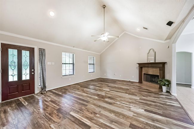 living room | Image 4