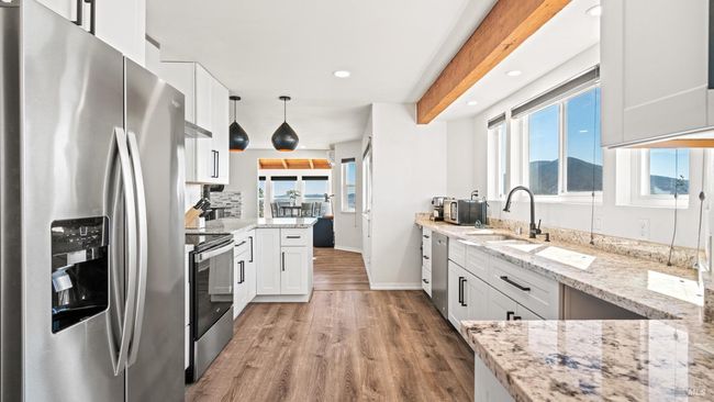 715 Pearl Ct, House other with 3 bedrooms, 3 bathrooms and 6 parking in Glenhaven CA | Image 10