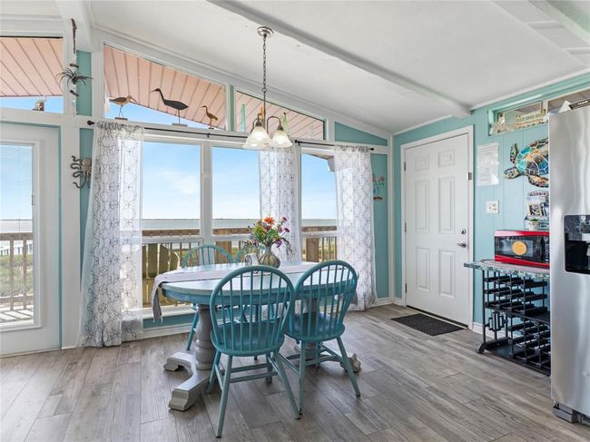 327 Bayshore Dr, House other with 3 bedrooms, 3 bathrooms and null parking in Palacios TX | Image 7
