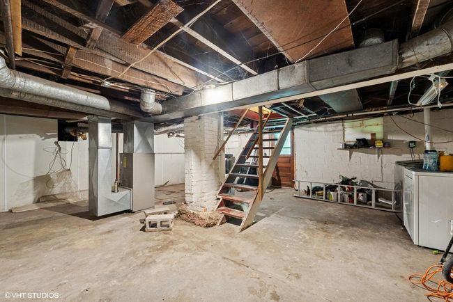 Walk Out Basement | Image 25