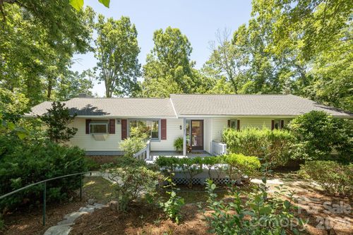 3113 Primrose Dr, Hendersonville, NC, 28792-1165 | Card Image