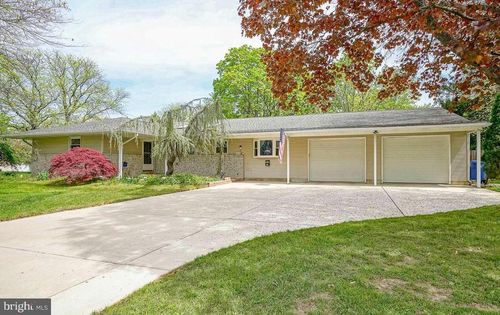 1518 Dogwood Dr, Cherry Hill, NJ, 08003-3152 | Card Image