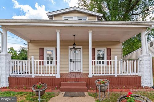 5033 Emo St, CAPITOL HEIGHTS, MD, 20743-2858 | Card Image