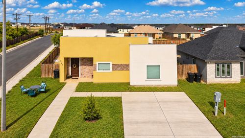 1823 Solomon, Eagle Pass, TX, 78852 | Card Image