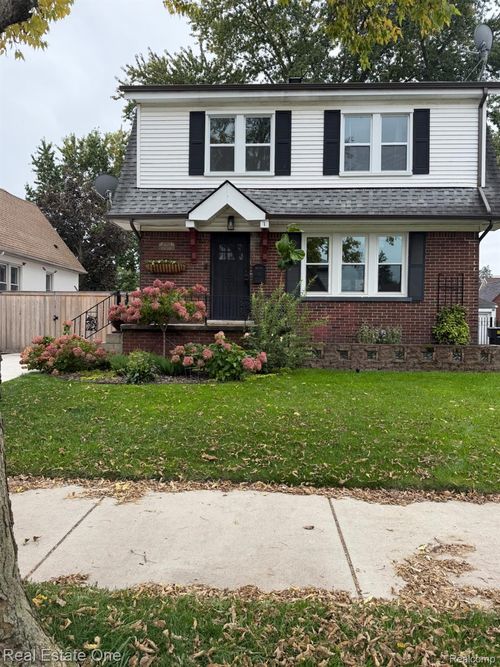 3675 Berkshire St, Detroit, MI, 48224-3528 | Card Image