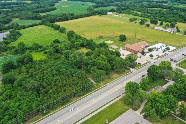 1150 Ne Colbern Rd, House other with 4 bedrooms, 5 bathrooms and null parking in Lee's Summit MO | Image 43