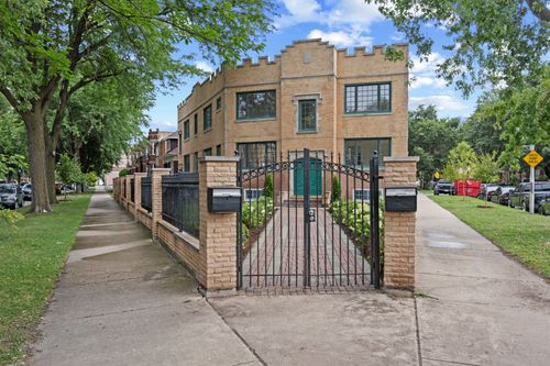 1e-3107 N Harding Ave, Chicago, IL, 60618-6510 | Card Image