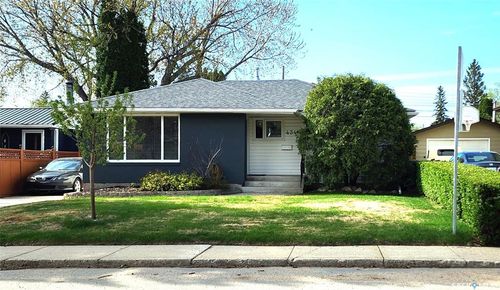 434 Ash Street E, Saskatoon, SK, S7J0K5 | Card Image