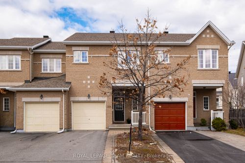 319 Kingbrook Dr, Kanata, ON, K2M0G1 | Card Image