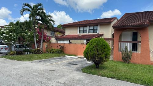 11-9999 Nw 9th Street Cir, Miami, FL, 33172-5155 | Card Image