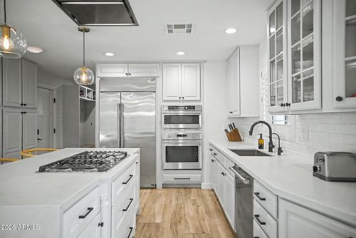 4711 N 33rd St, Phoenix, AZ, 85018-3314 | Card Image