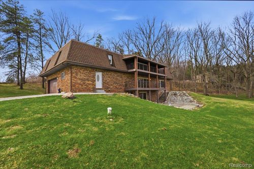 5060 Pratt Rd, Metamora, MI, 48455-9634 | Card Image