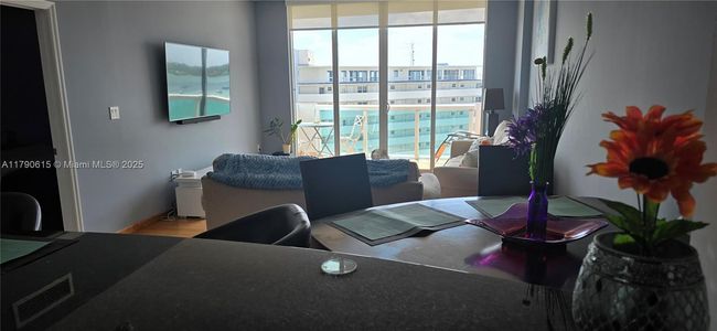 APT-1024 - 7900 Harbor Island Dr, Condo with 1 bedrooms, 2 bathrooms and null parking in North Bay Village FL | Image 13