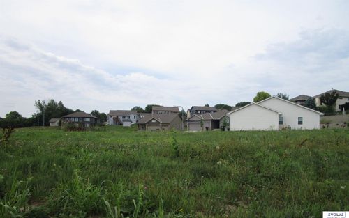 913 Gayle St, Papillion, NE, 68046-2985 | Card Image