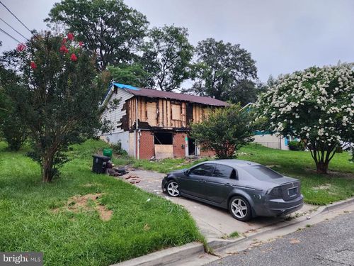 8614 Girard St, Landover, MD, 20785-2801 | Card Image
