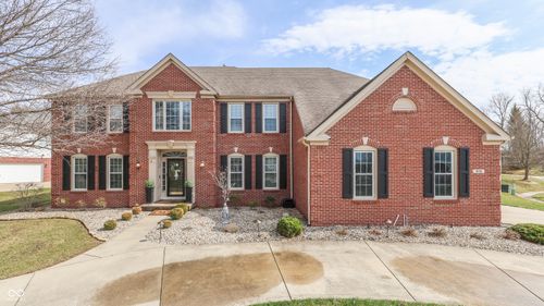 1535 Thames Dr, Greenwood, IN, 46143-7868 | Card Image