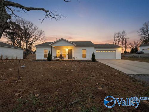 7570 Hustleville Rd, Albertville, AL, 35951-5022 | Card Image