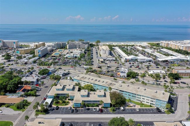 APT-6 - 6000 2 Nd St E, Condo with 2 bedrooms, 2 bathrooms and null parking in ST PETE BEACH FL | Image 28