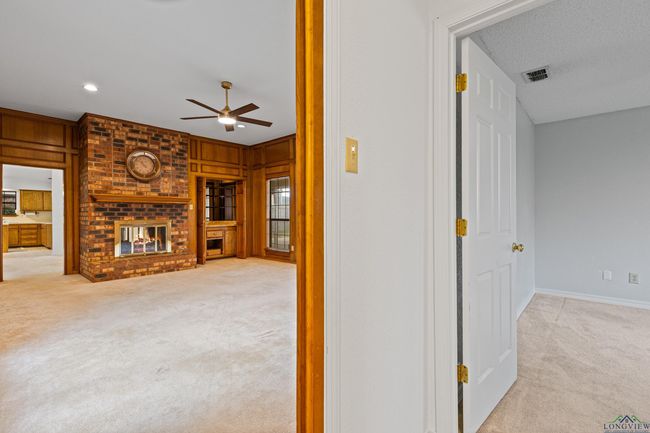 1307 Spring Tree Ln, House other with 3 bedrooms, 3 bathrooms and null parking in Kilgore TX | Image 35