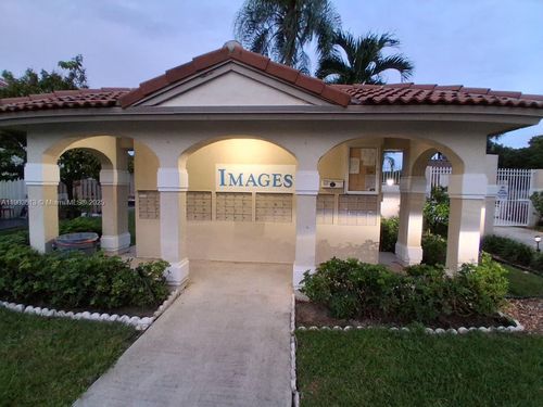 10830 Nw 8th St, Pembroke Pines, FL, 33026-4011 | Card Image