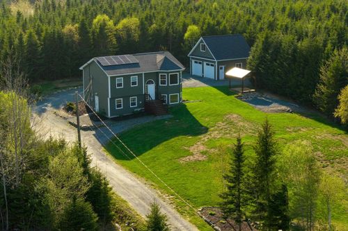 215 W Porters Lake Rd, Porters Lake, NS, B3E1K4 | Card Image