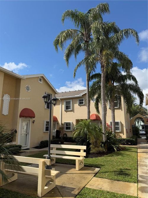 335-335 Waterside Dr, Hypoluxo, FL, 33462-6171 | Card Image