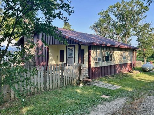 18460 Mckinnley Lake Rd, Parsons, KS, 67357-7891 | Card Image