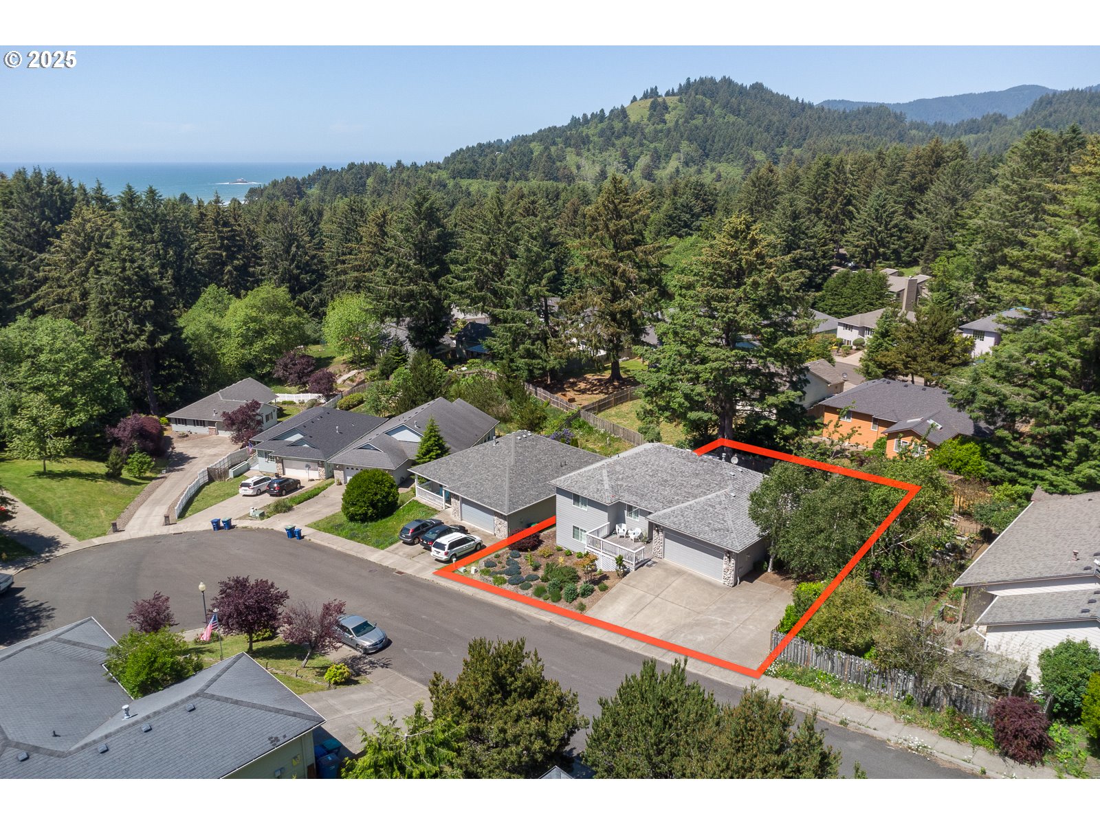 55th Ct, Lincoln City, OR 97367