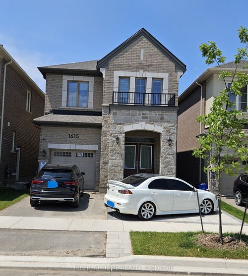 upper-1615 Severn Dr, Milton, ON, L9E1X8 | Card Image