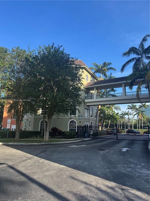 apt-307-1610 Presidential Way, West Palm Beach, FL, 33401-1866 | Card Image