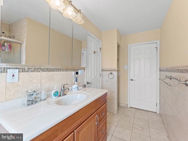 657 S Queen Anne Dr, House other with 3 bedrooms, 2 bathrooms and null parking in FAIRLESS HILLS PA | Image 24