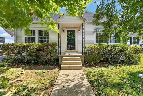 703 W 7th St, Russellville, KY, 42276-1207 | Card Image