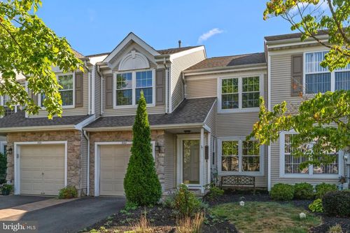 532 Coachwood Ct, NEWTOWN, PA, 18940-4204 | Card Image