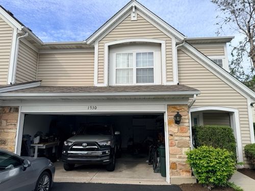 1530 E Chivalry Ct, Palatine, IL, 60074-6827 | Card Image