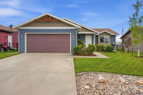3915 Gallatin Ave, Spearfish, SD, 57783-9501 | Card Image