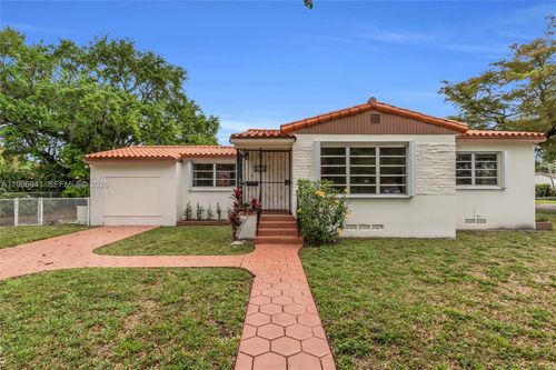 1081 Sw 63rd Ave, West Miami, FL, 33144-4949 | Card Image