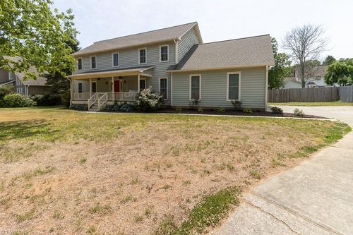 5405 Pondfield Dr, Greensboro, NC, 27410-9166 | Card Image