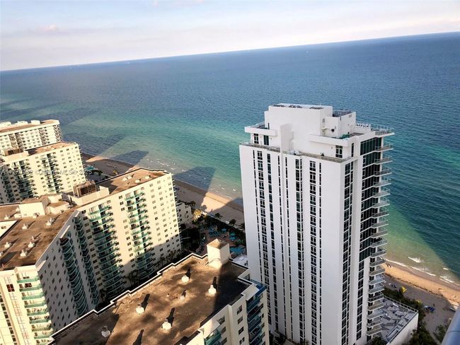 UNIT-2910 - 4111 Ocean Dr, Condo with 1 bedrooms, 1 bathrooms and null parking in Hollywood FL | Image 6