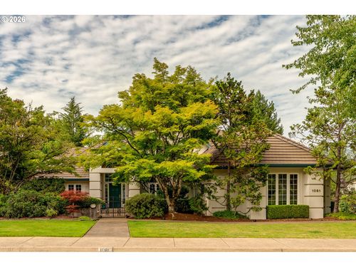 1081 Nw Baker Crest Ct, McMinnville, OR, 97128-2477 | Card Image
