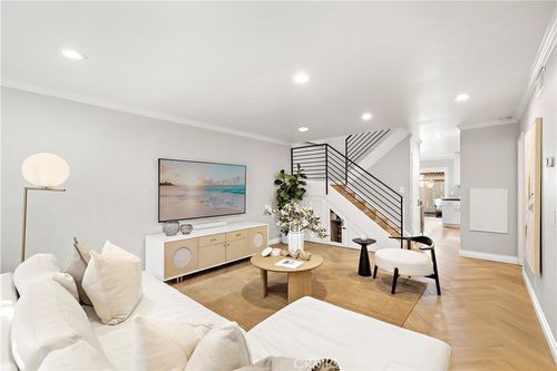 12-34 Starfish Ct, Newport Beach, CA, 92663-2114 | Card Image
