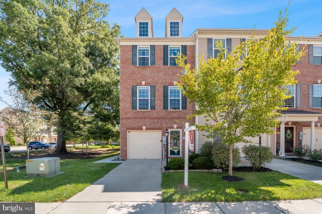 Willow View Ln, Glen Burnie, MD 21060