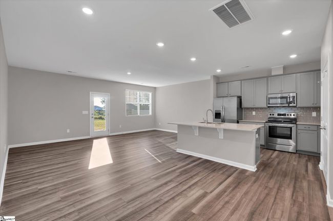 291 E Compass Way, Townhouse with 3 bedrooms, 3 bathrooms and 1 parking in Easley SC | Image 5