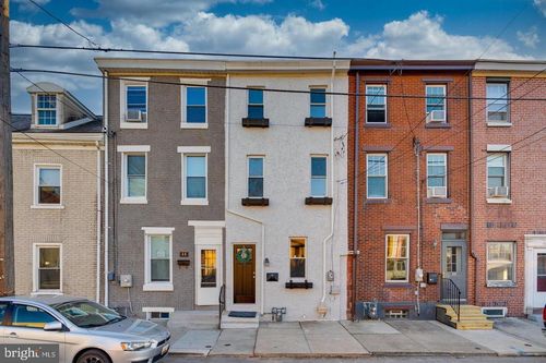 46 W Front St, BRIDGEPORT, PA, 19405-1023 | Card Image